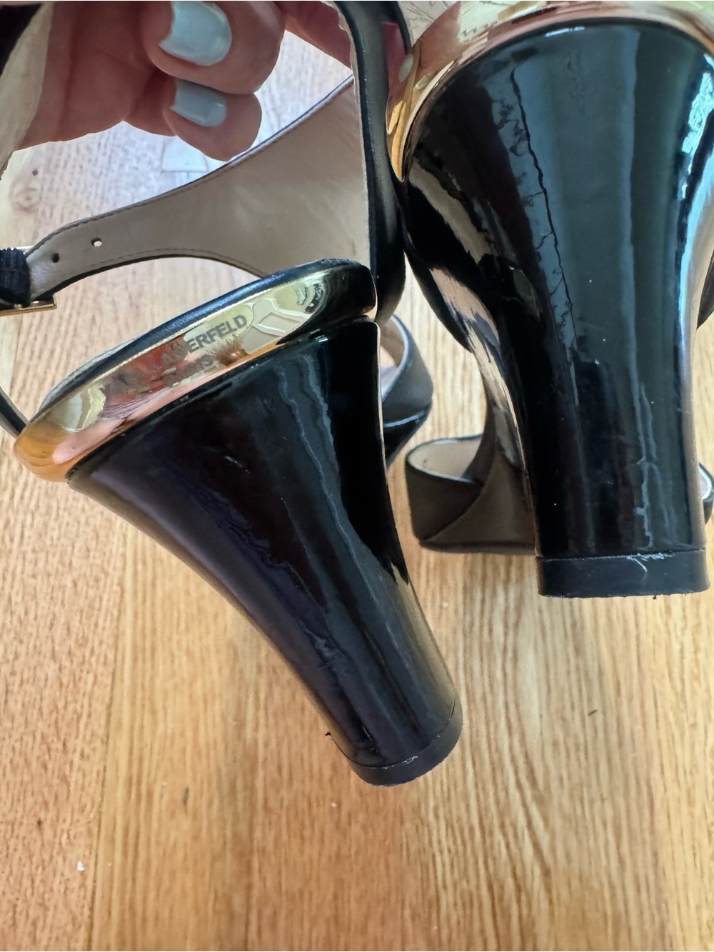 Karl Lagerfield Affre Black Leather Wedge Sandal, size 7.5 M - Picture 8 of 11